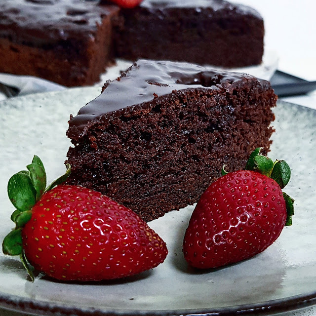 עוגת שוקולד עשירה