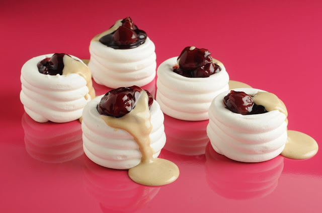 פבלובה פירות אדומים