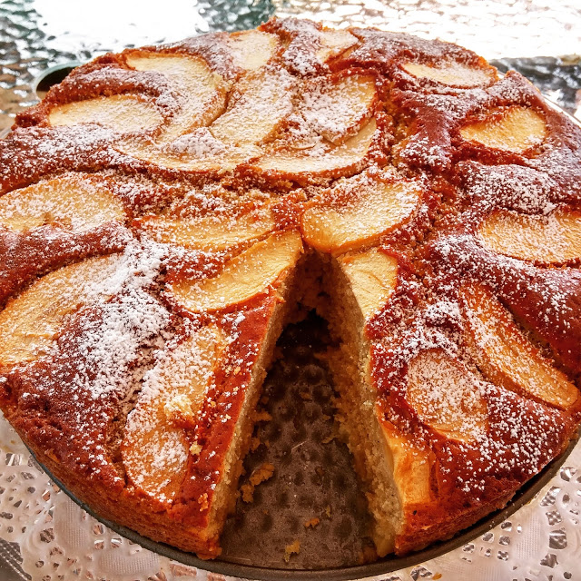 עוגת תפוחים הפוכה