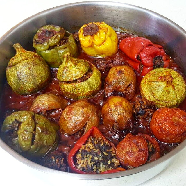 ממולאים בכל מיני צבעים