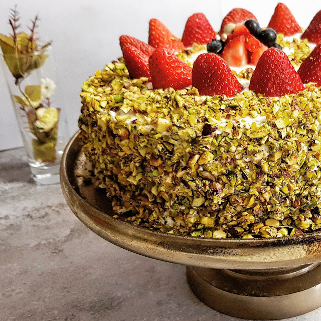 עוגת טורט תותים