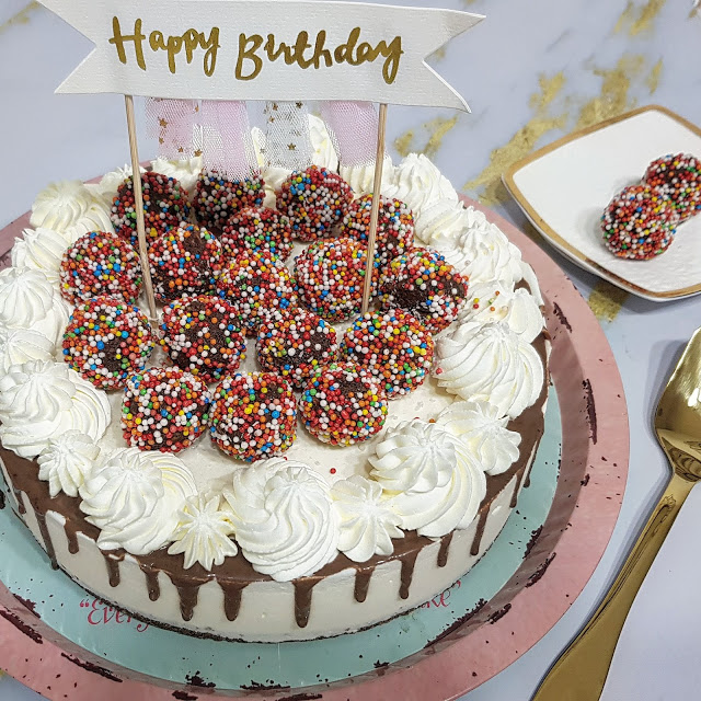 עוגת כדורי שוקולד