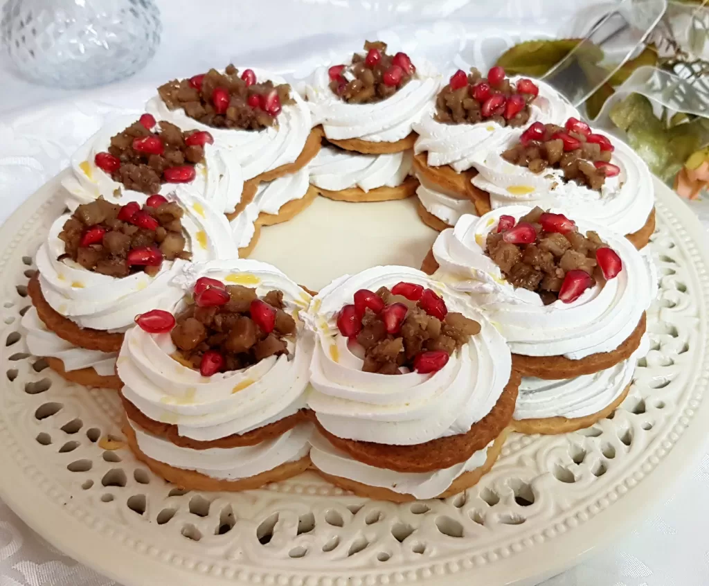 עוגת שושנים ותפוחים בבצק פריך